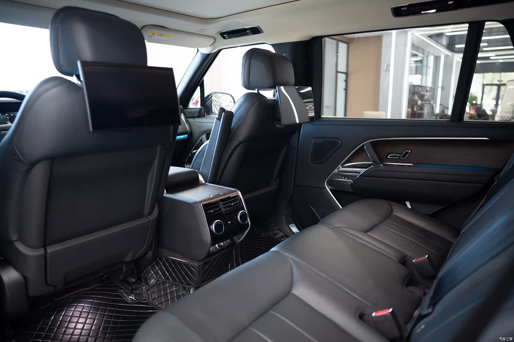 Land Rover Range Rover, 2023 14