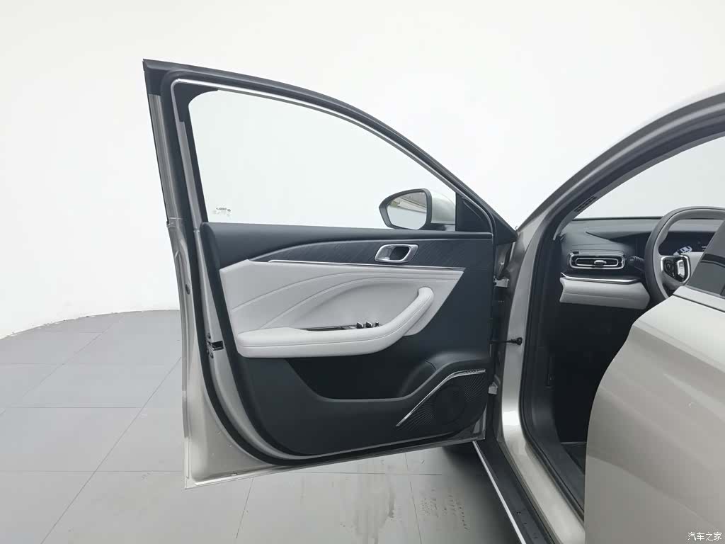Geely 6, 2025 8