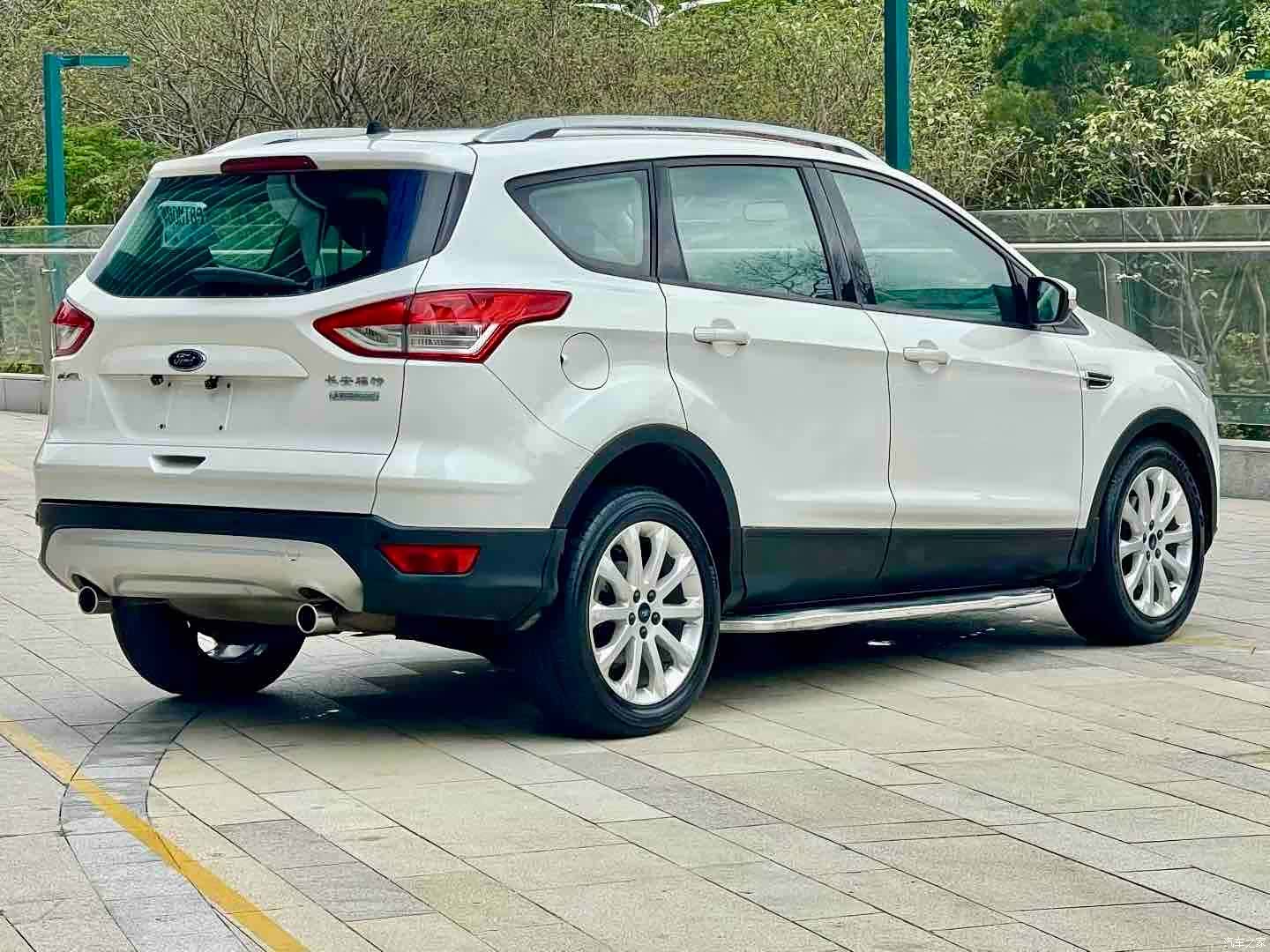 Ford Kuga, 2014 4