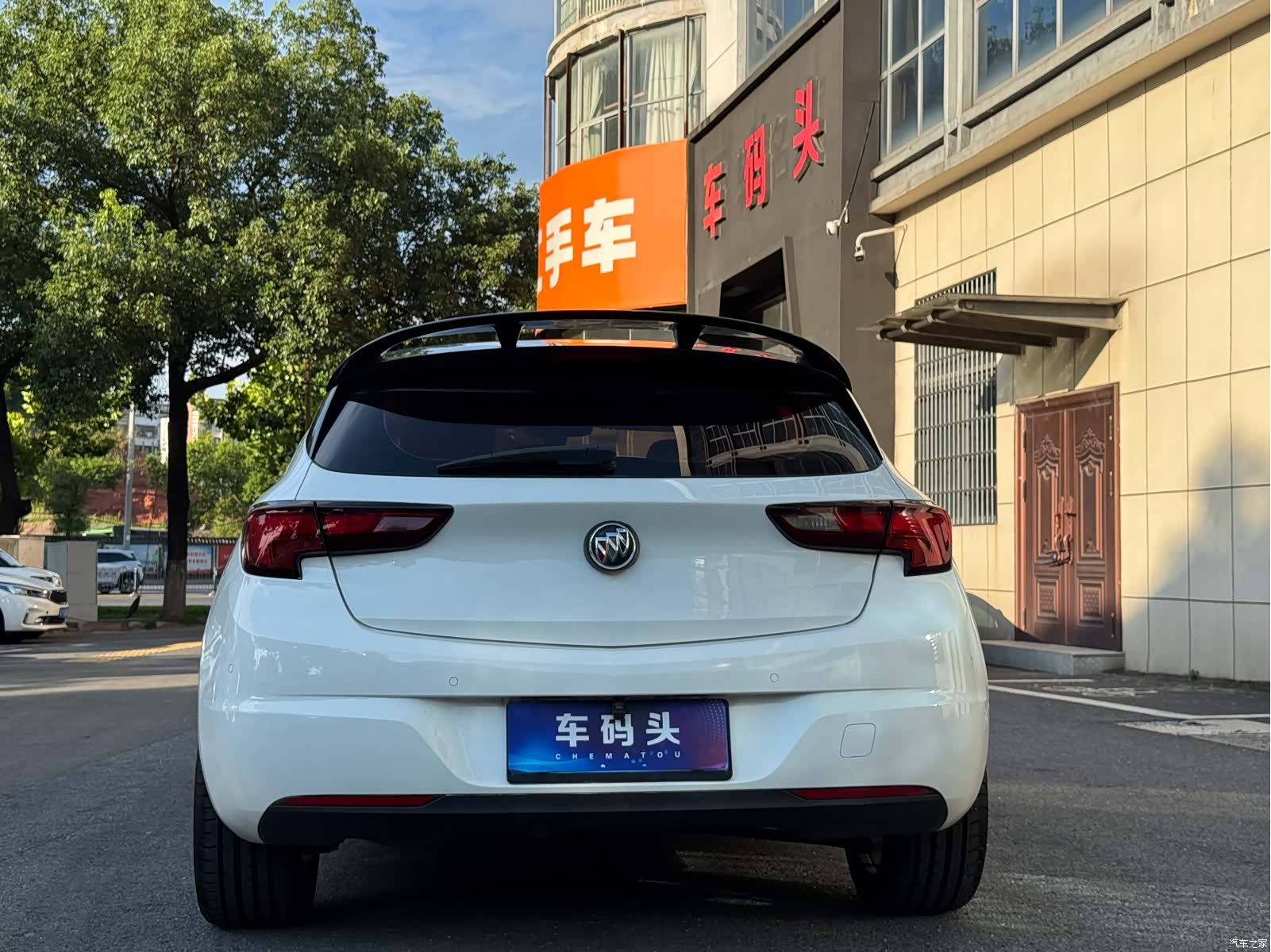 Buick Verano, 2018 3