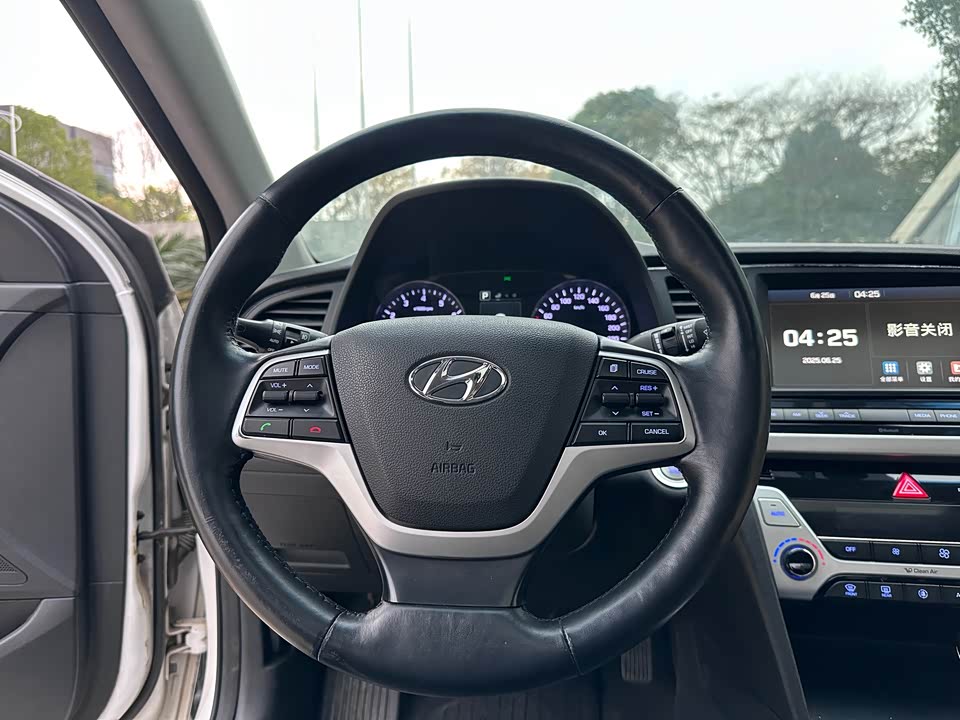 Hyundai Lead