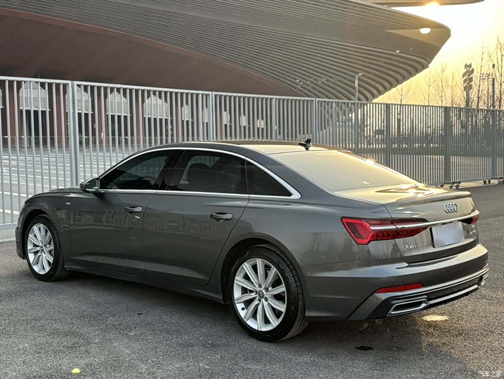 Audi A6L, 2022 10