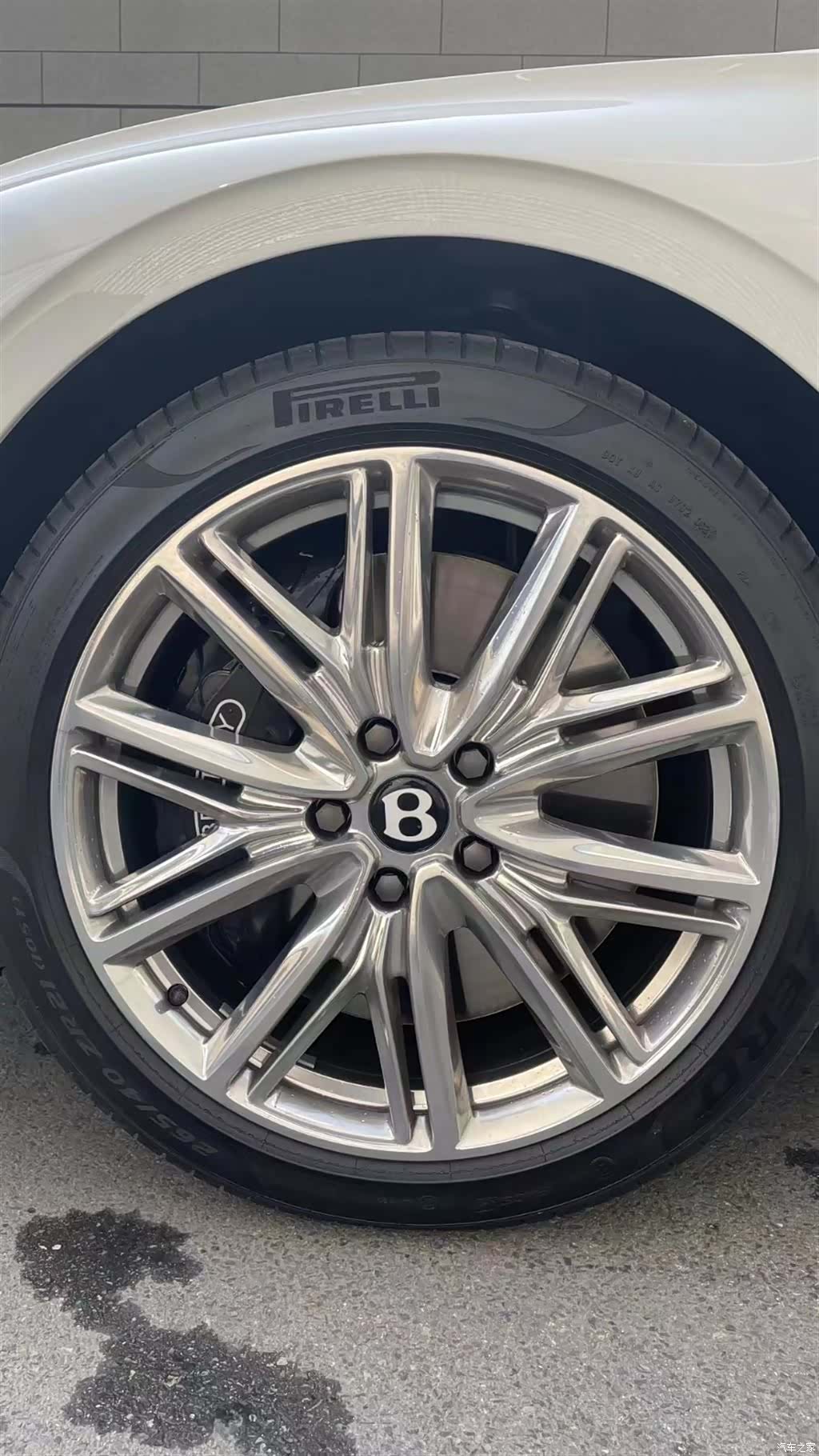 Bentley Flying Spur, 2022 4