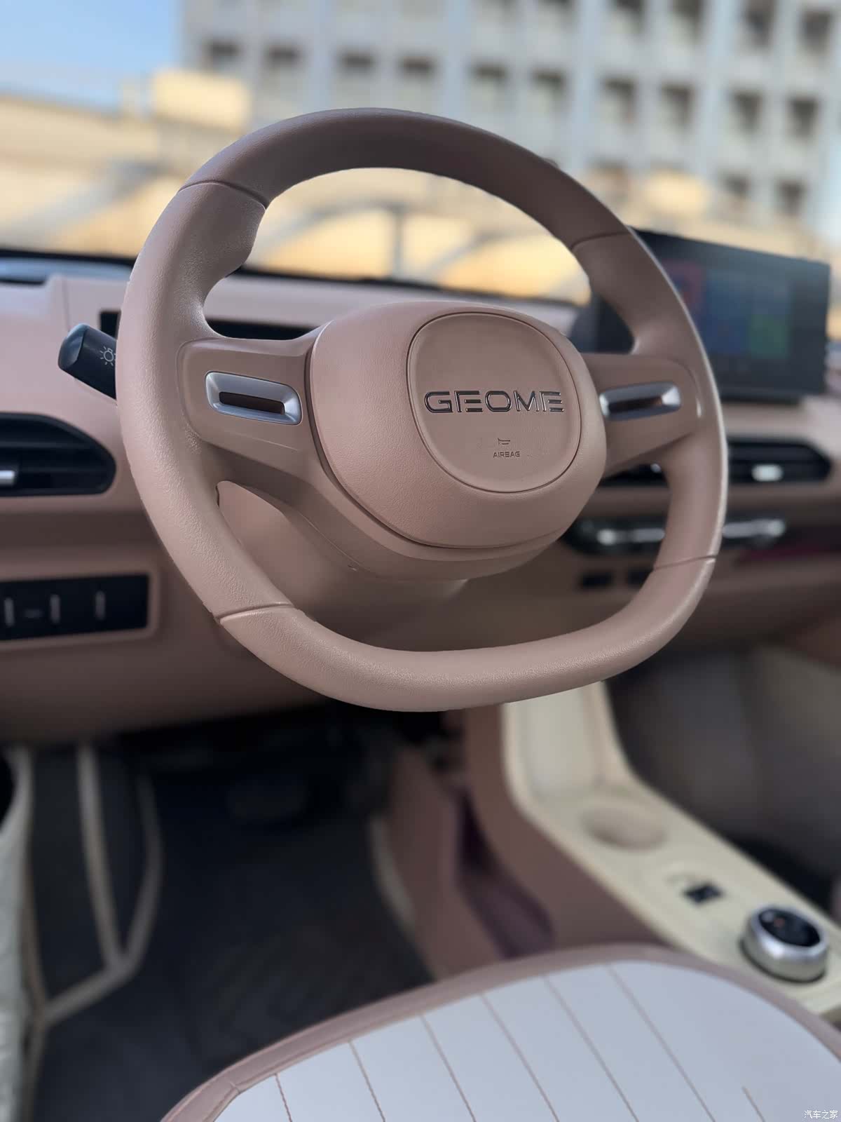 Geely Panda, 2023 13
