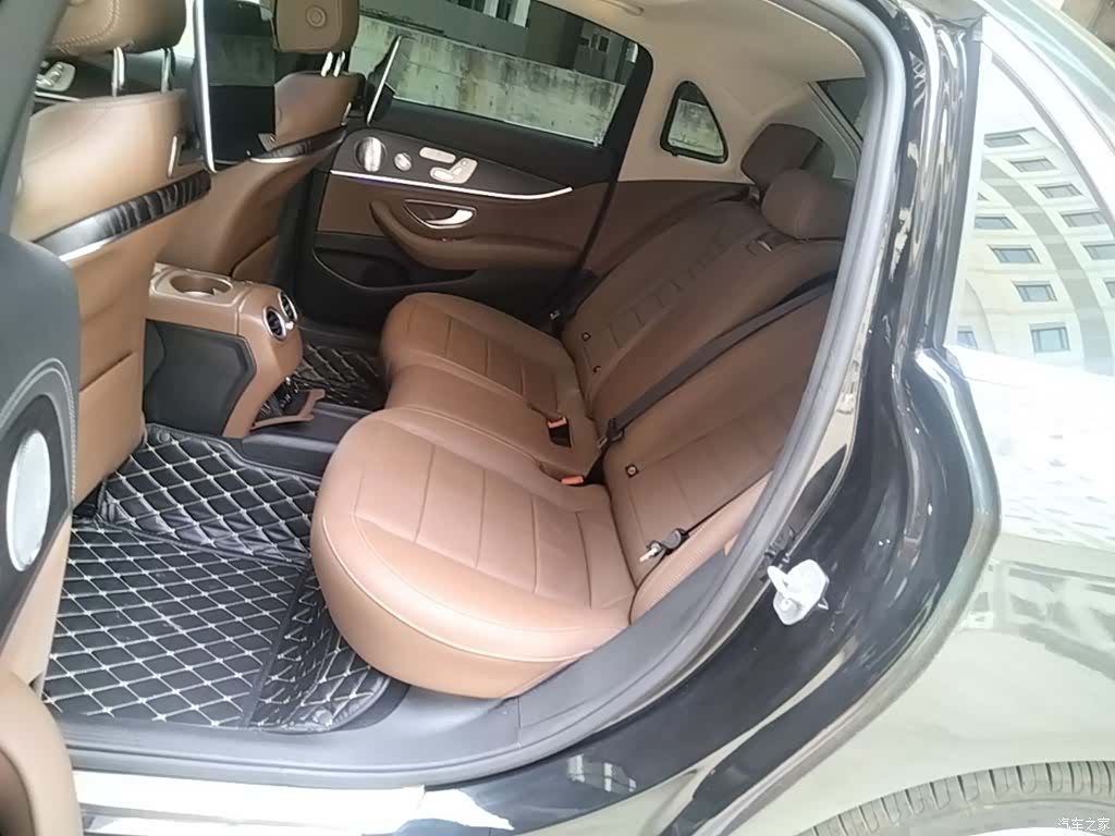Mercedes-Benz E-Class, 2019 17