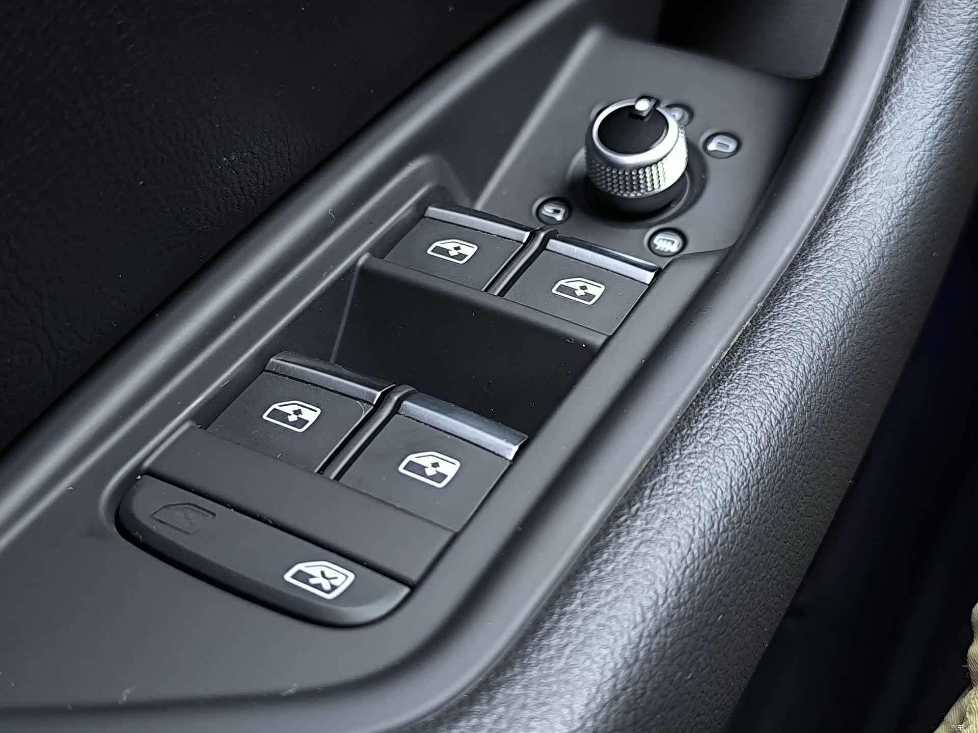 Audi A4L, 2020 13
