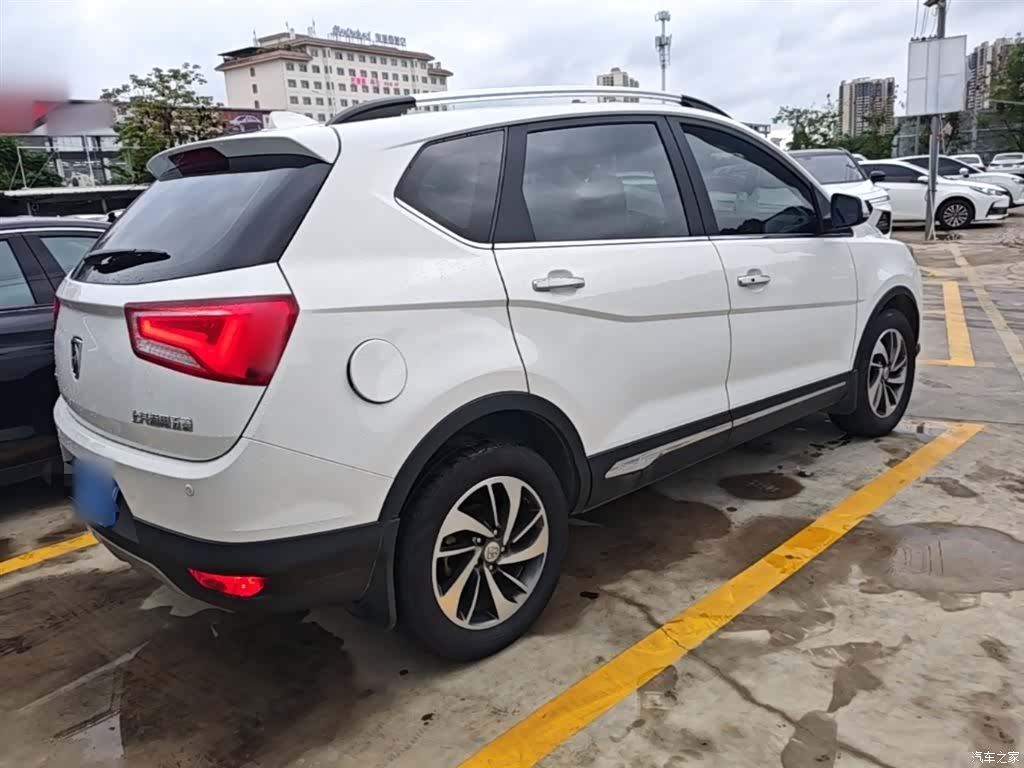 Wuling 560, 2016 7