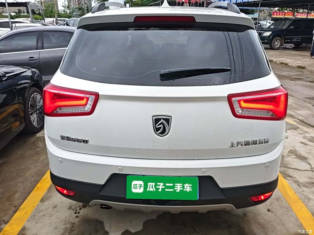 Wuling 560, 2016 6