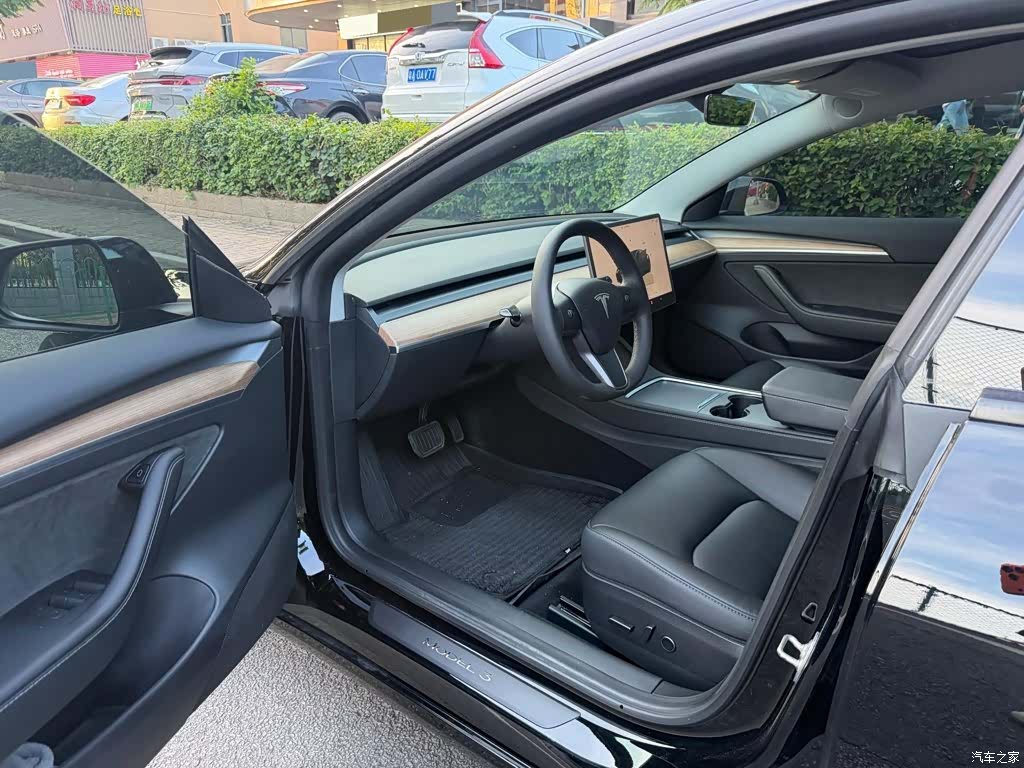 Tesla Model 3, 2022 4