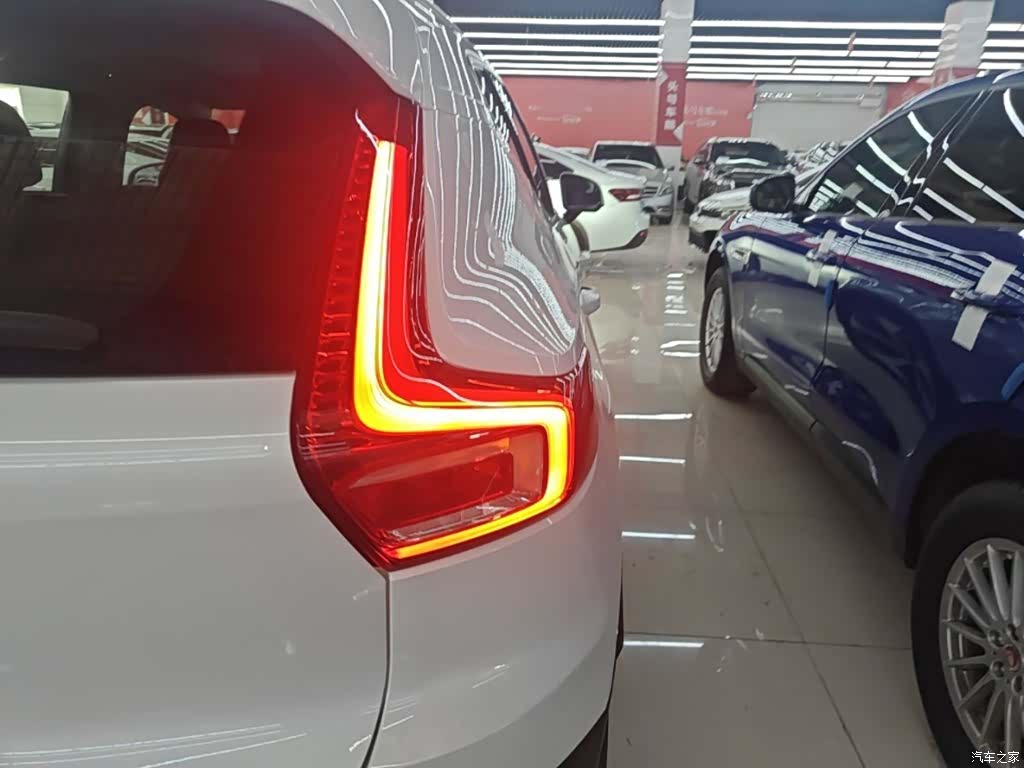 Volvo XC40, 2025 8
