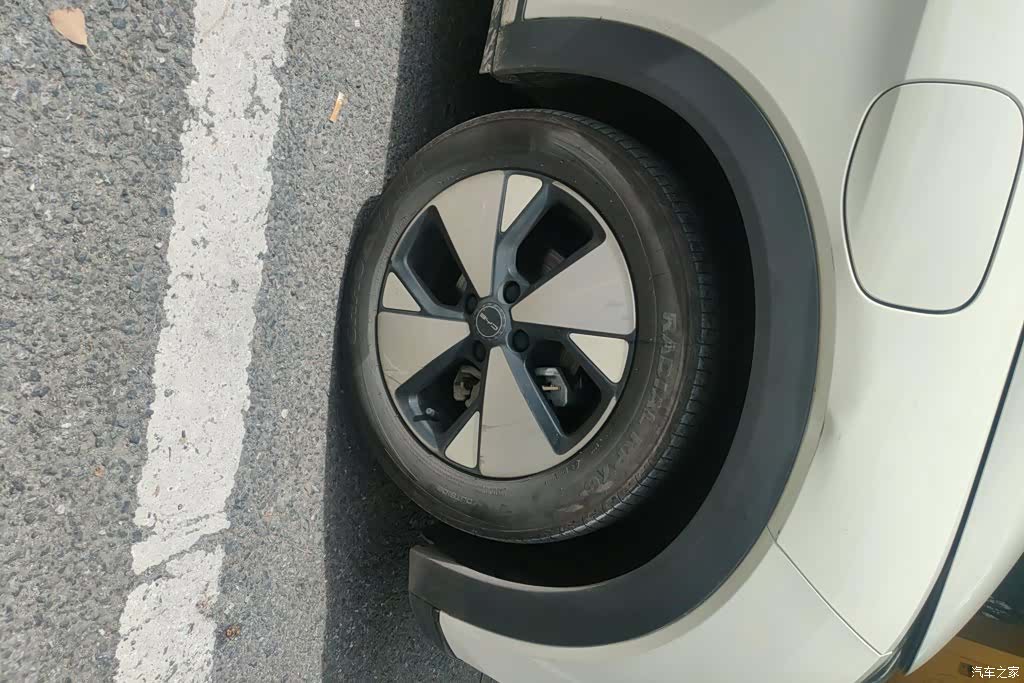 BYD Dolphin, 2023 6