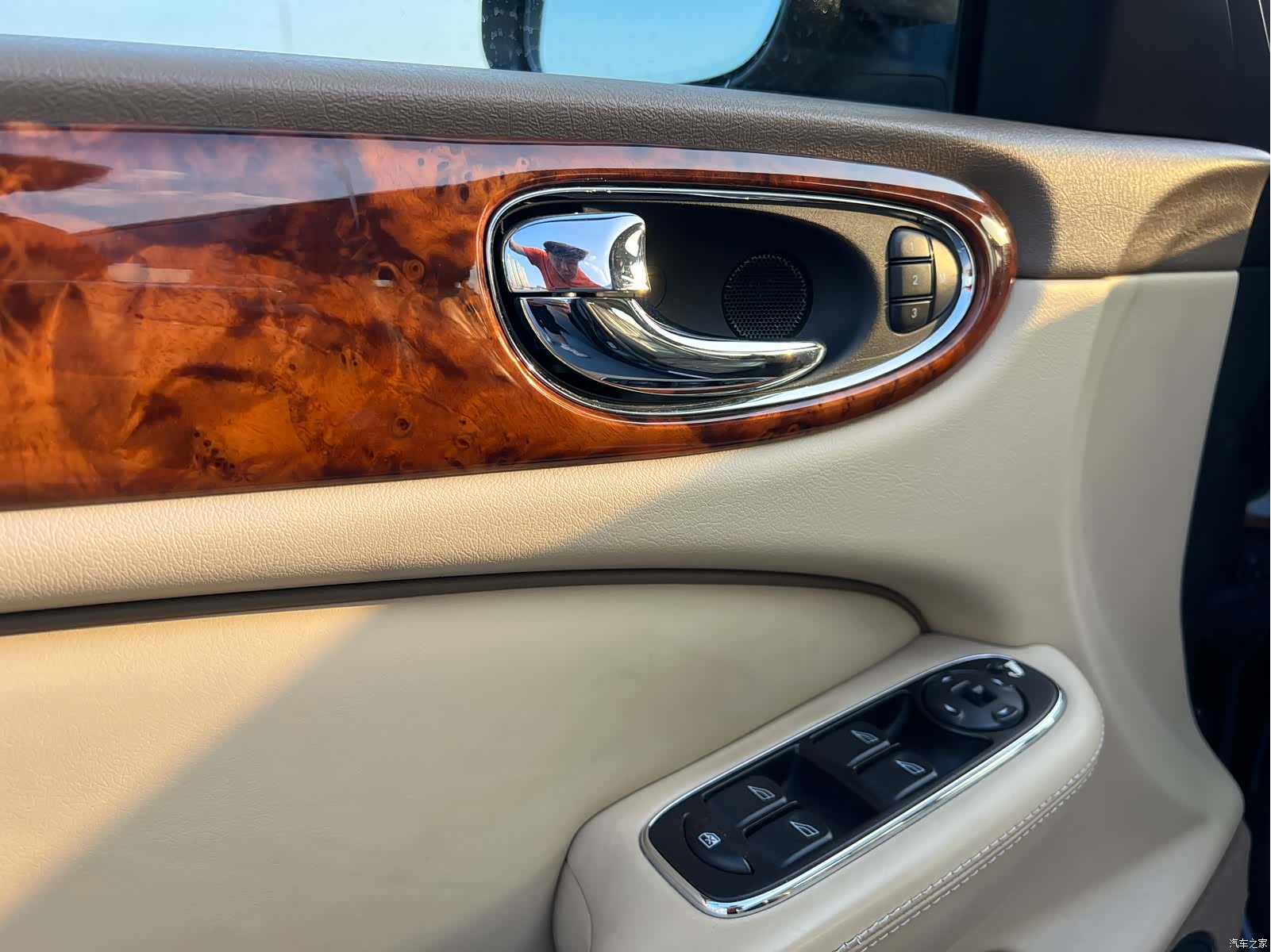 Jaguar XJ, 2009 16