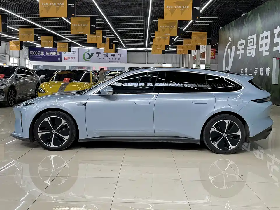NIO ET5T