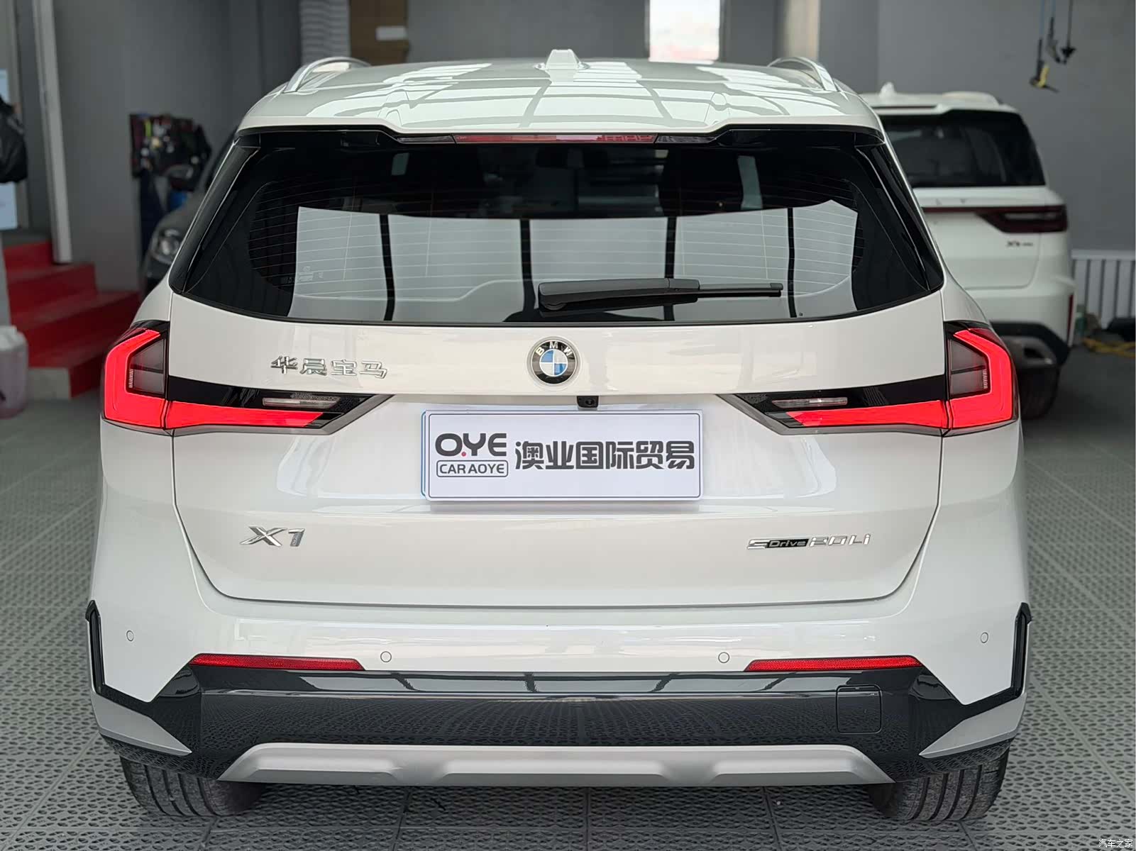 BMW X1, 2023 все фото