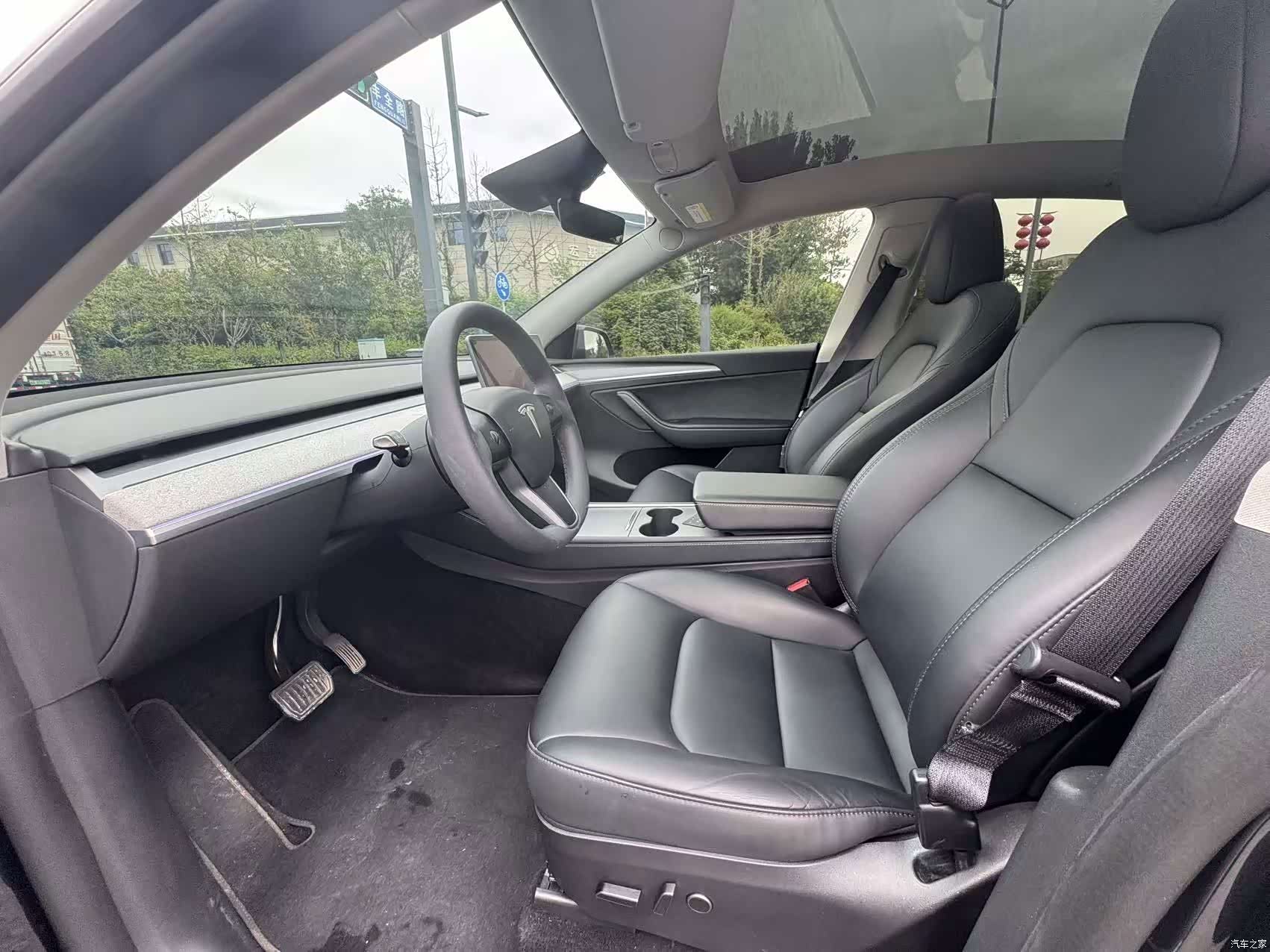 Tesla Model Y, 2024 3