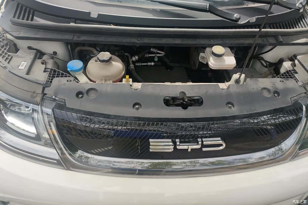 BYD Dolphin, 2023 10