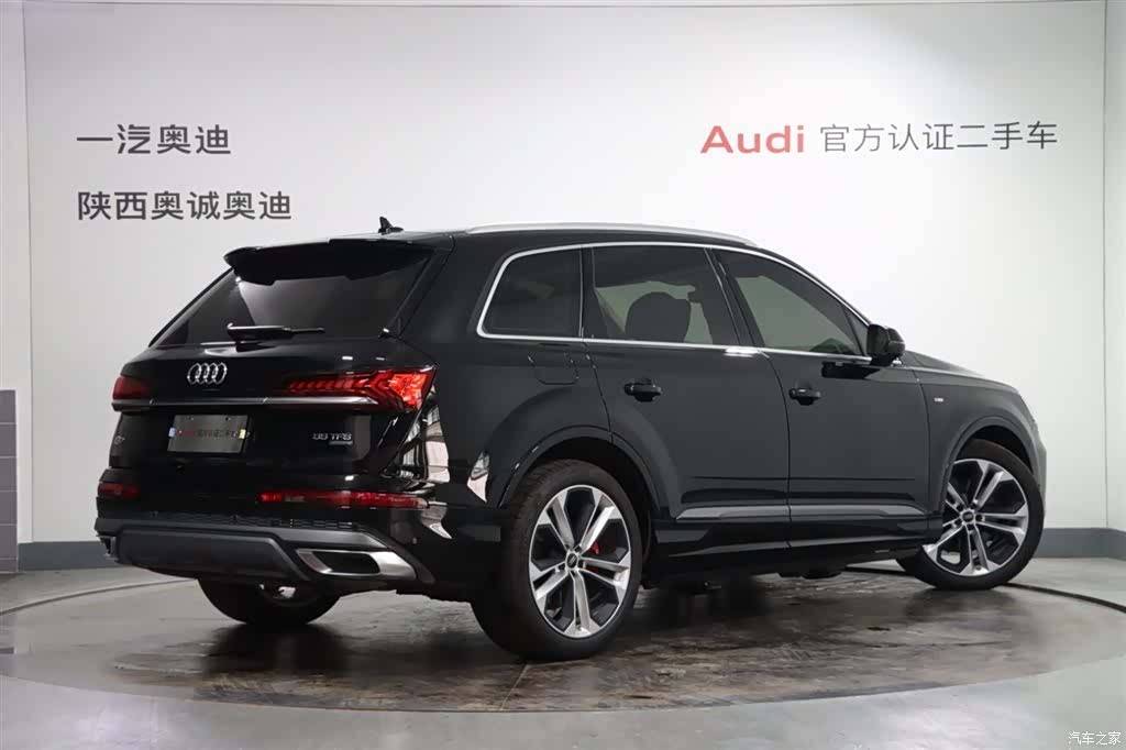 Audi Q7, 2023 4