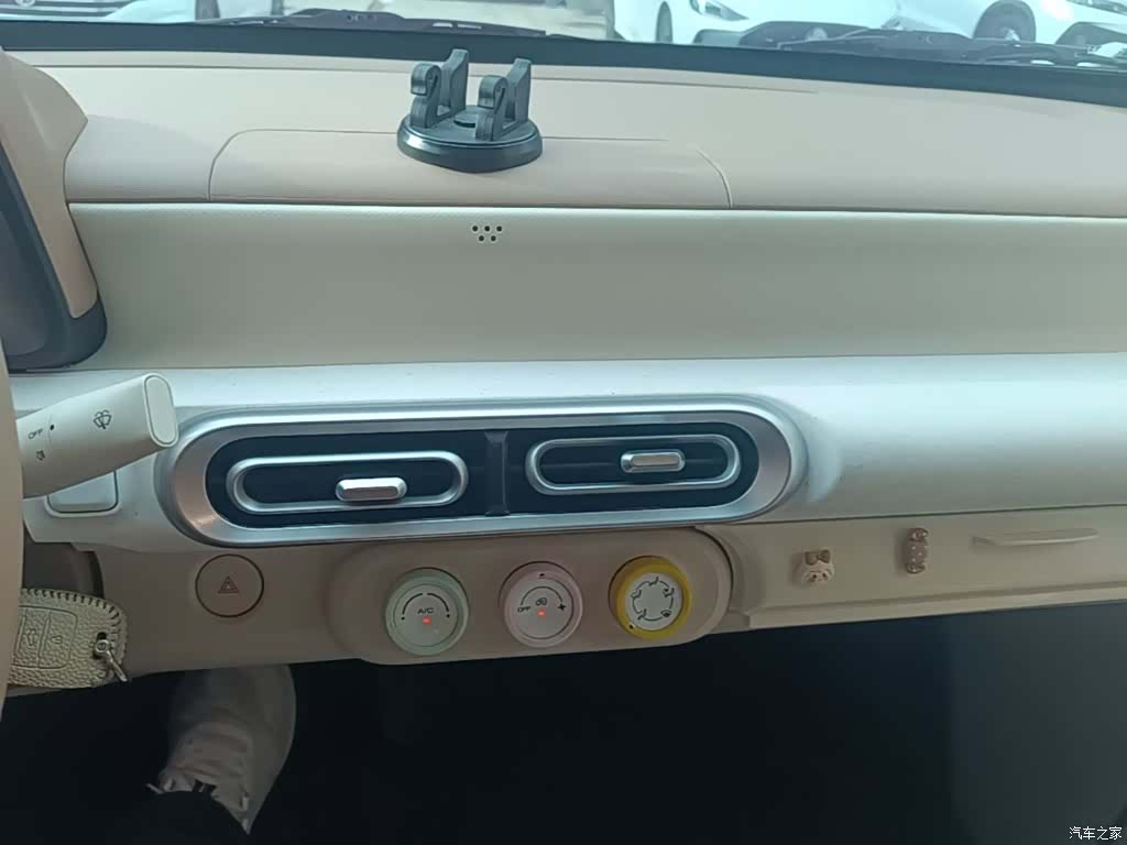 Wuling MINIEV, 2025 13