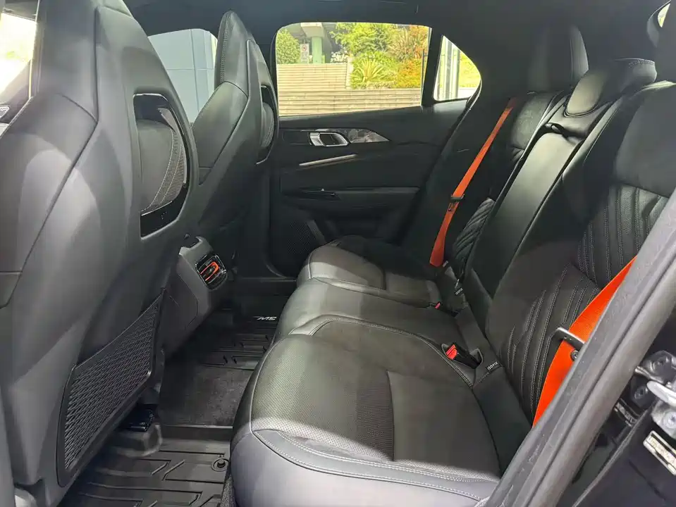 Lynk & Co 02 Hatchback