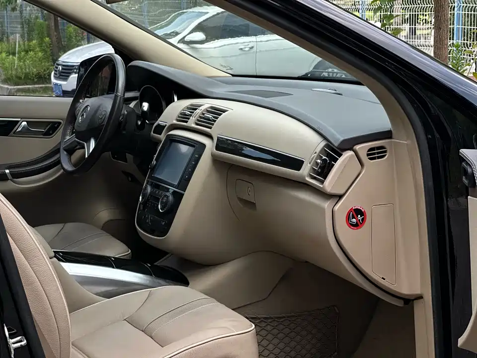 Mercedes-Benz R-class