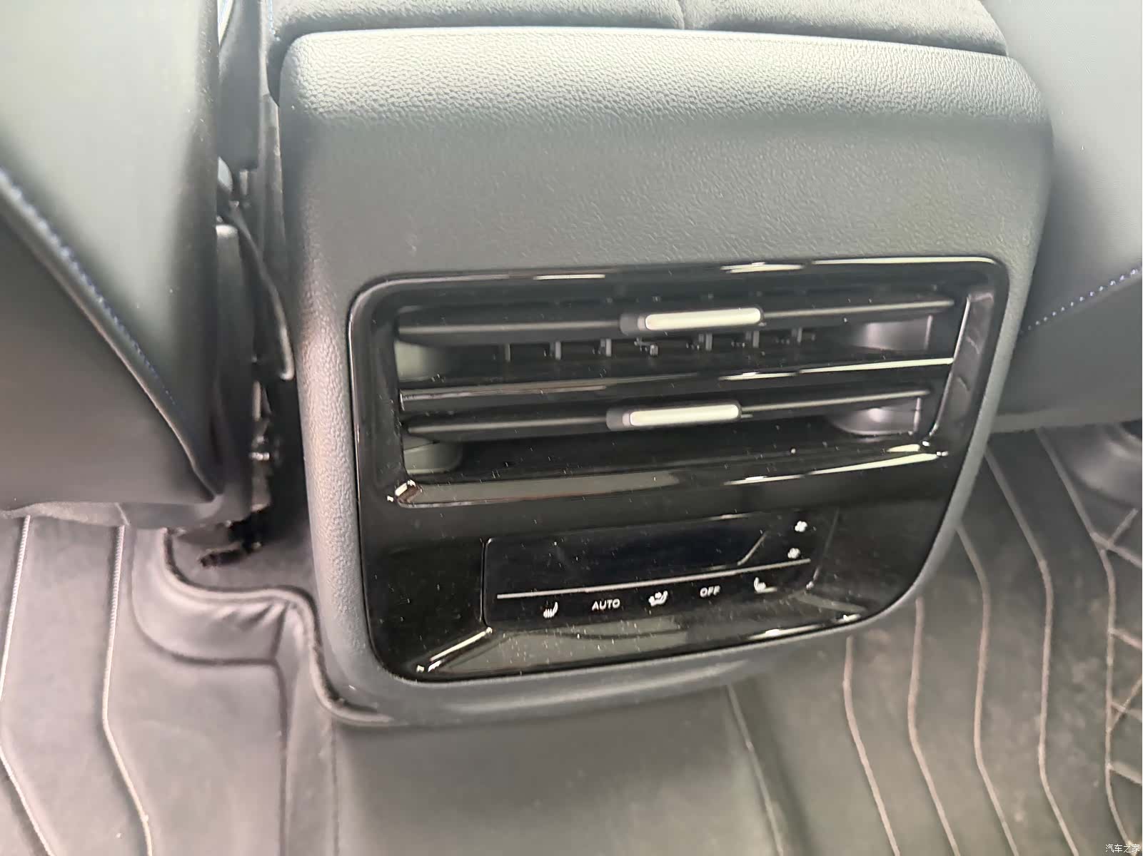 Volkswagen Teramont, 2025 11