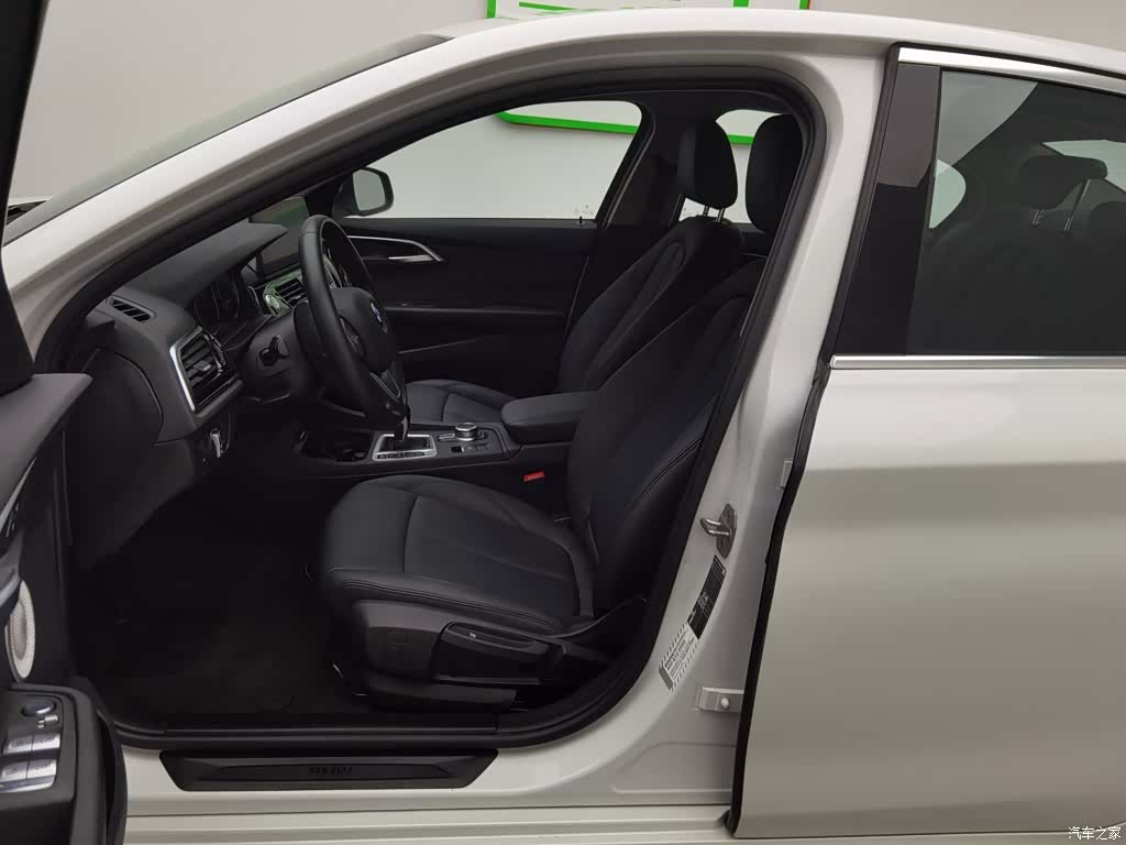 BMW 1 Series, 2022 10