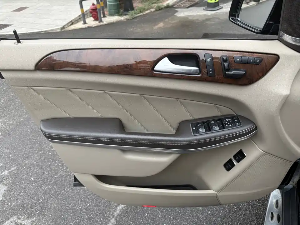 Mercedes-Benz GL grade