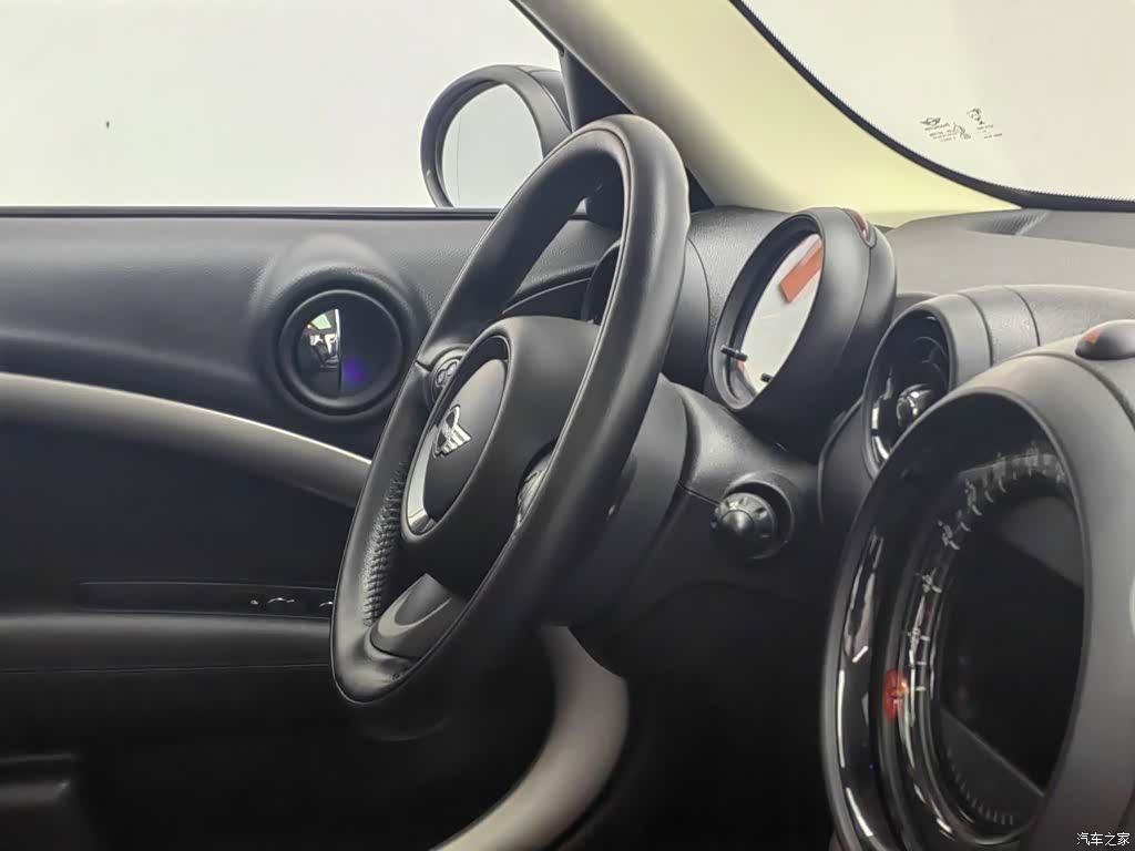 Mini Countryman, 2015 22