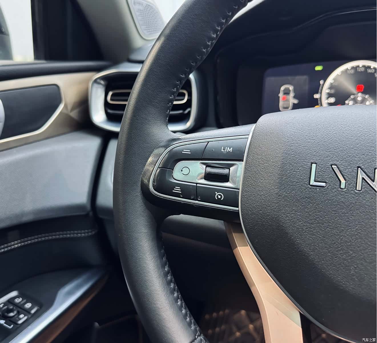 Lynk & Co 01, 2018 27