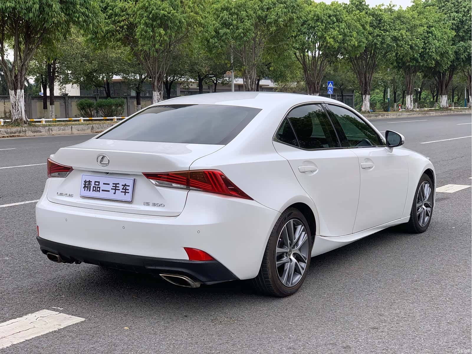 Lexus IS, 2018 4