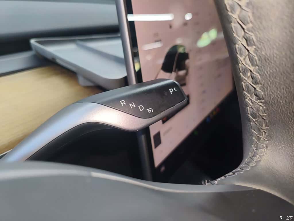 Tesla Model Y, 2022 10