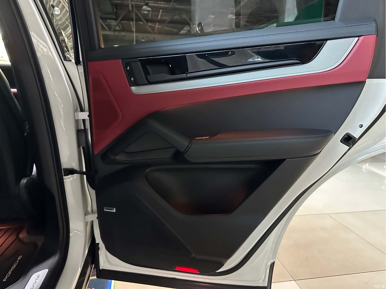 Porsche Cayenne, 2025 17