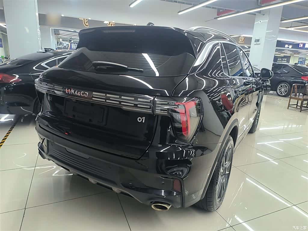 Lynk & Co 01, 2023 все фото