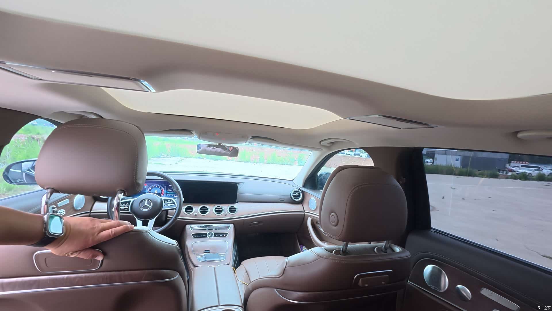 Mercedes-Benz E-Class, 2019 13