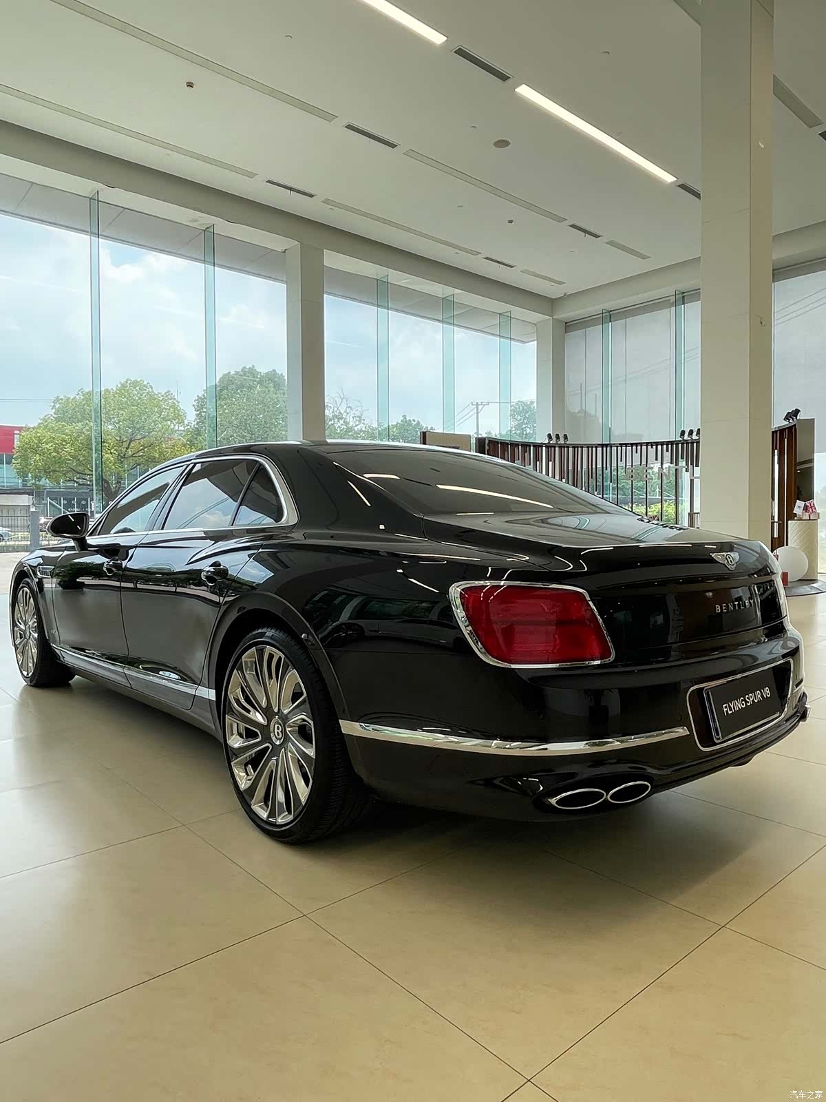 Bentley Flying Spur, 2022 7