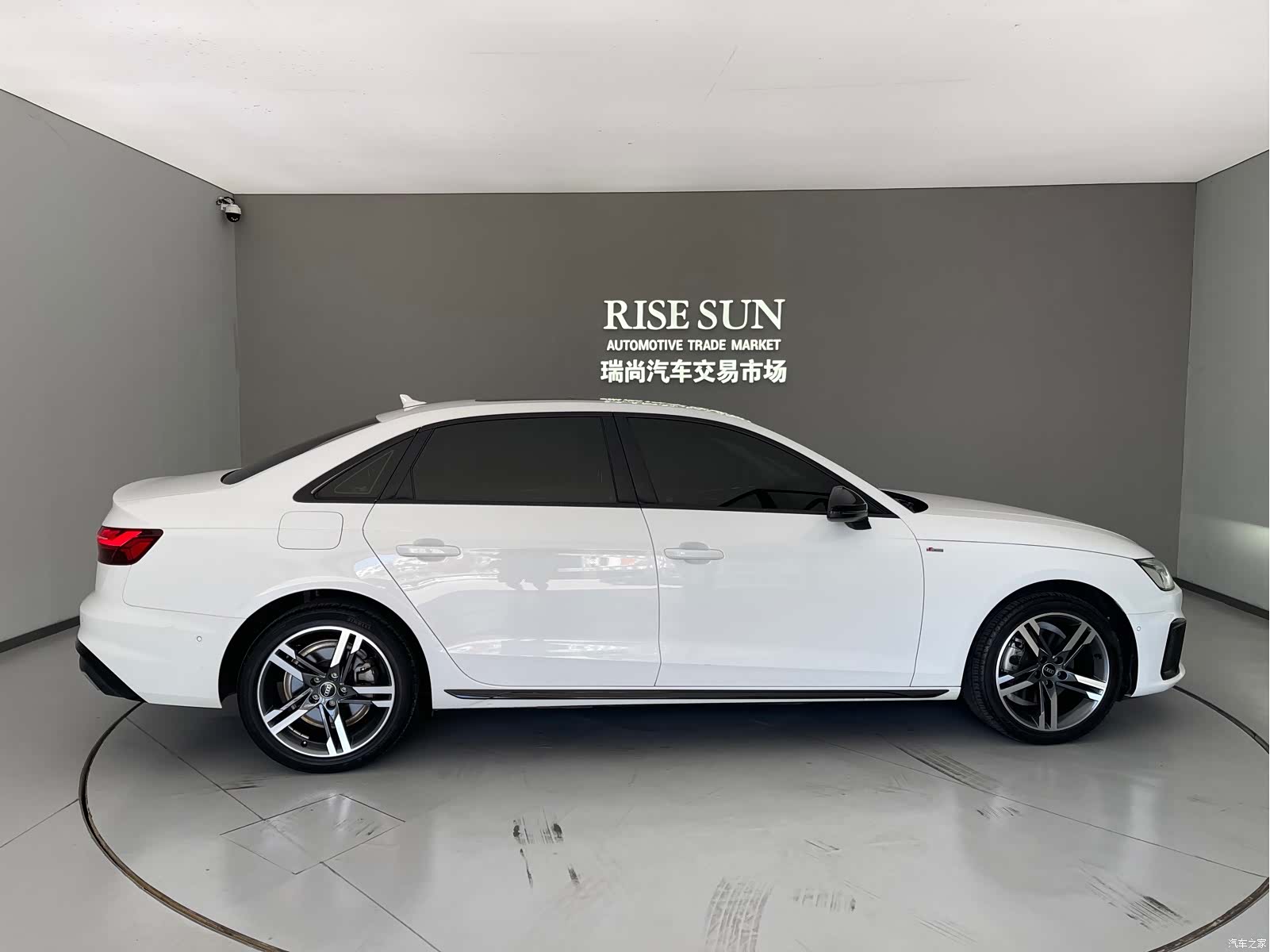 Audi A4L, 2022 8