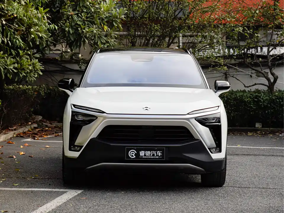 NIO ES8