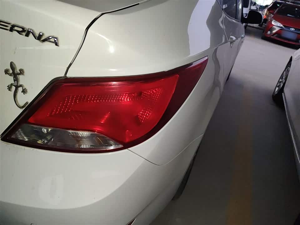 Hyundai Rena
