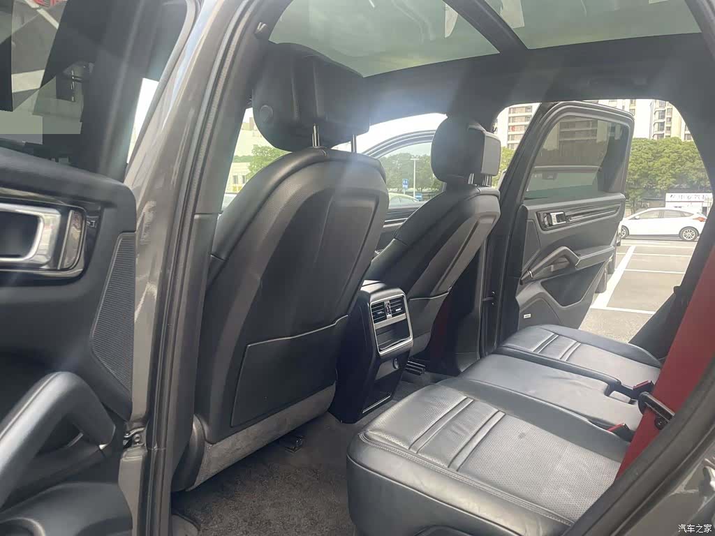 Porsche Cayenne, 2020 все фото