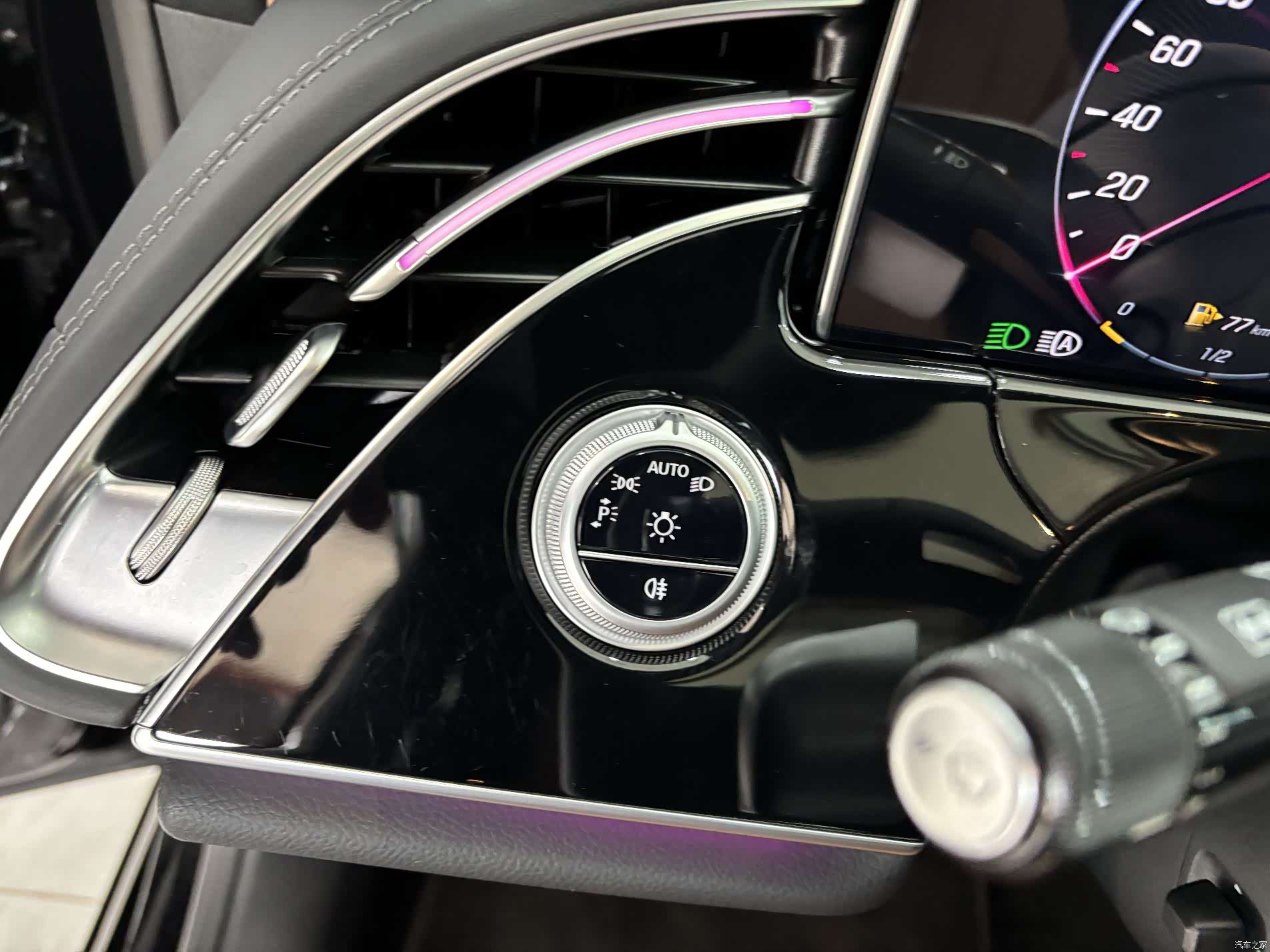 Mercedes-Benz E-Class, 2026 14