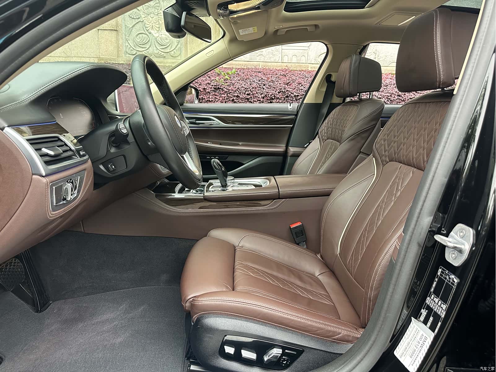 BMW 7 Series, 2019 все фото