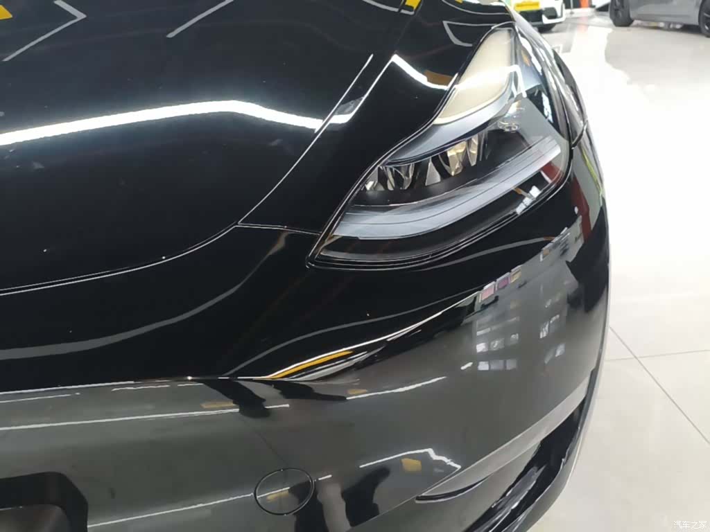 Model Y, 2023 18
