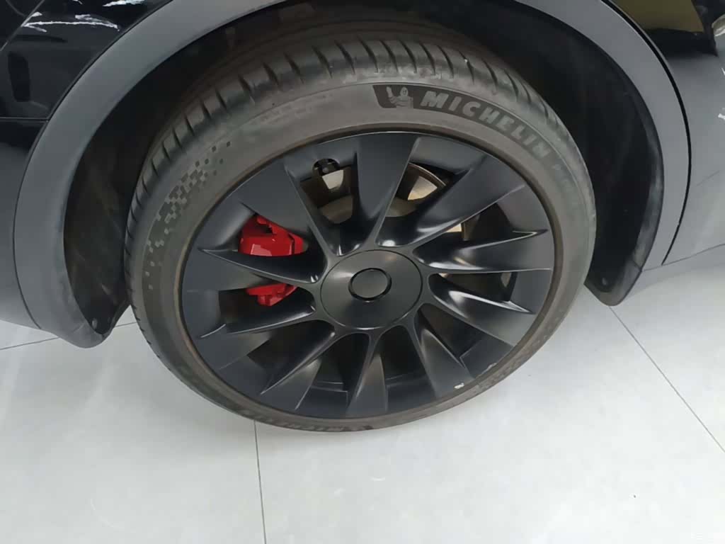 Model Y, 2023 25