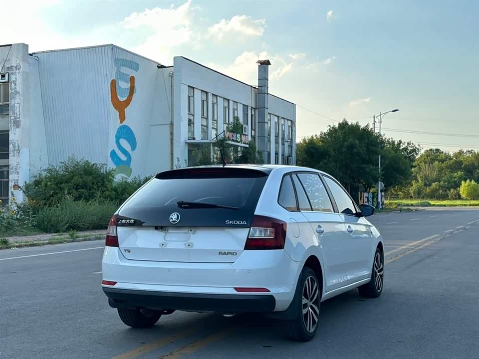 Skoda Xindong