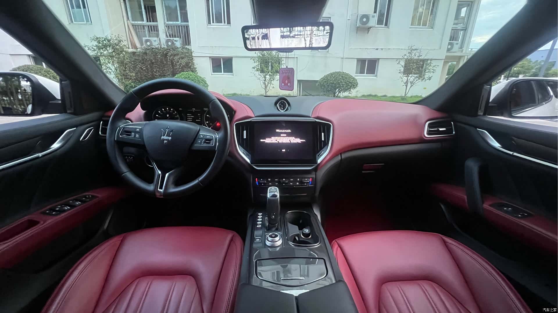 Maserati Ghibli, 2021 9