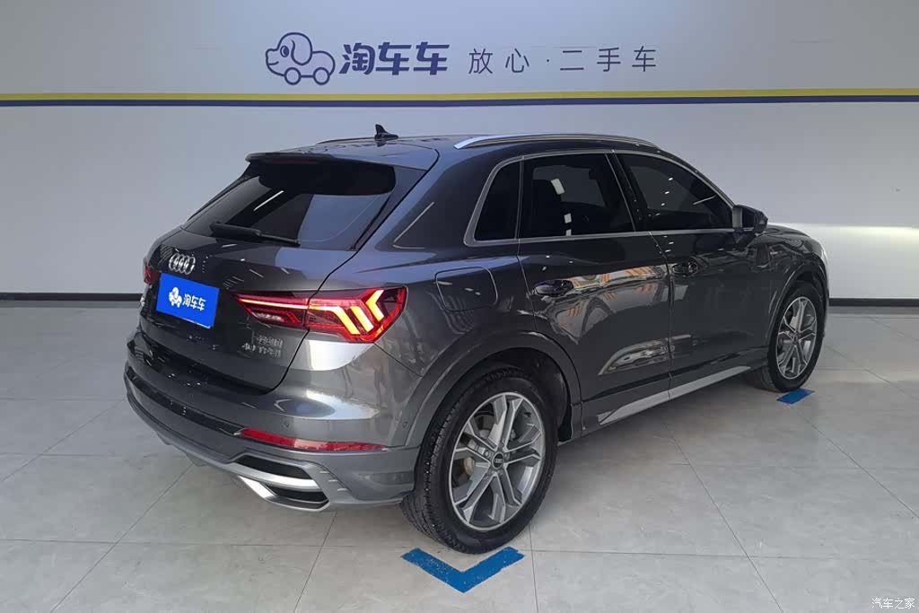 Audi Q3, 2022 3