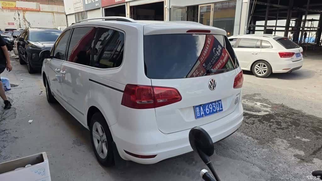 Volkswagen Xia, 2012 7