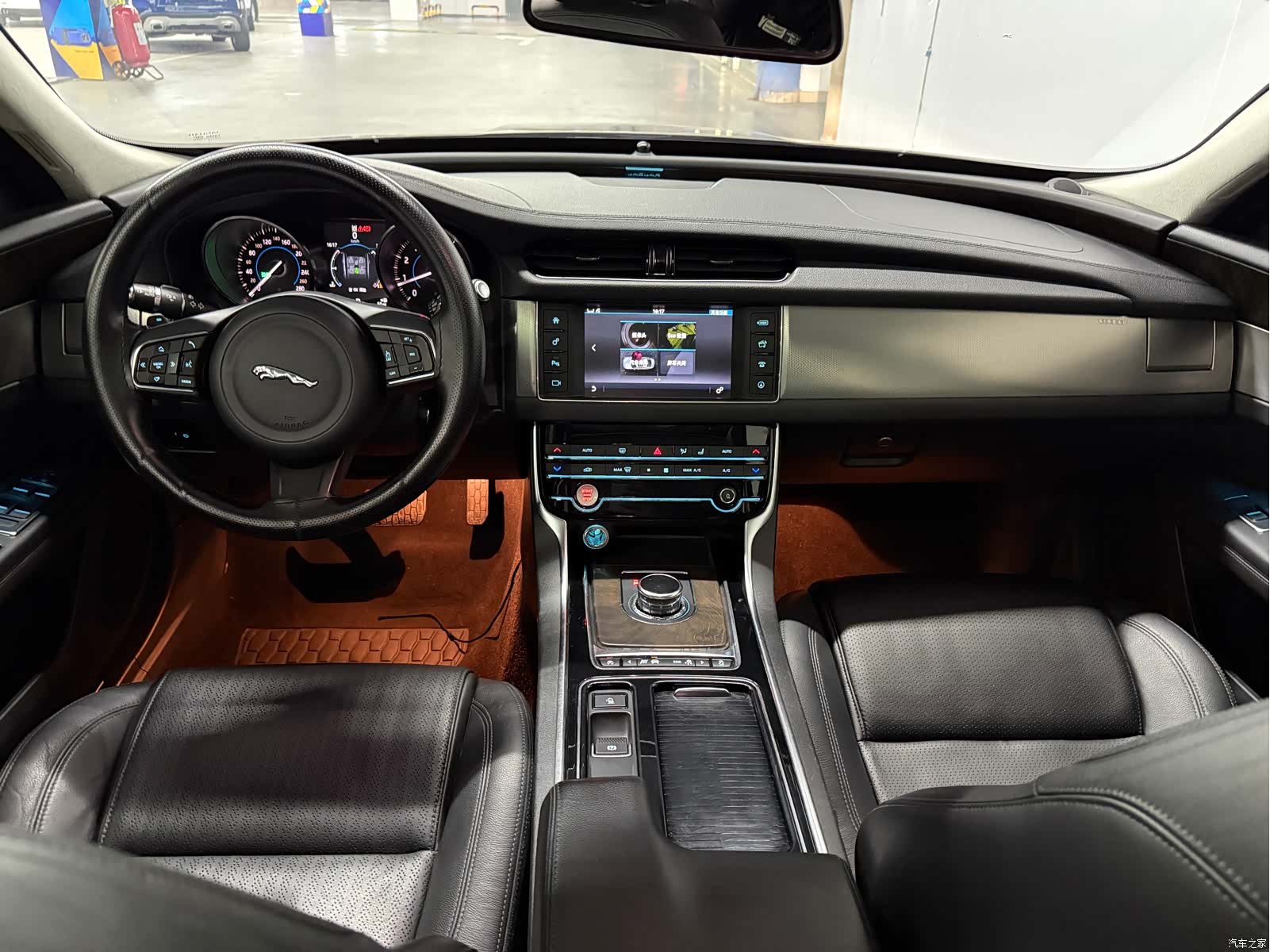 Land Rover XFL, 2017 12
