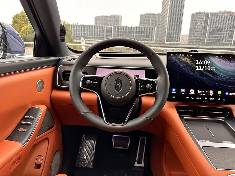 AITO Ask the world M7