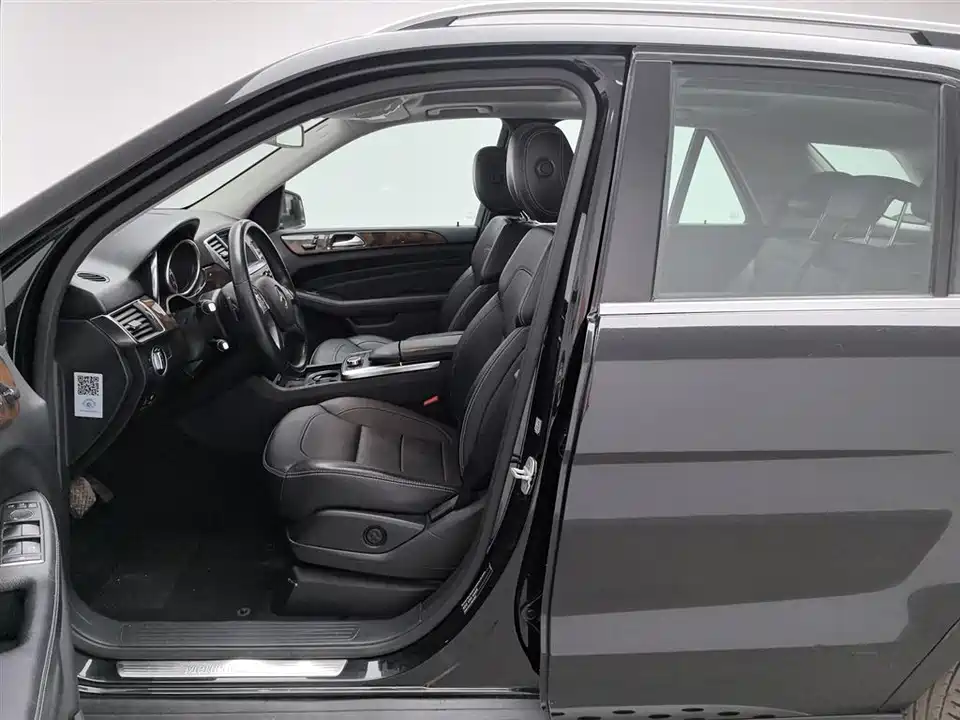 Mercedes-Benz M class